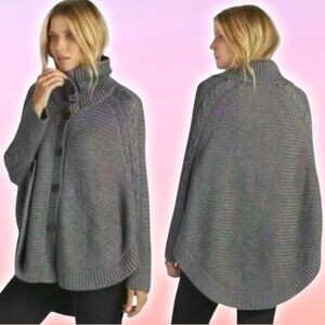 UGG Women's Maribeth Wool Blend Heavyweight Knitted Sweater Cape XS / Small Gray